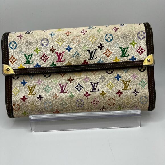Preowned Louis Vuitton White Murakami International Wallet - Picture 1 of 9
